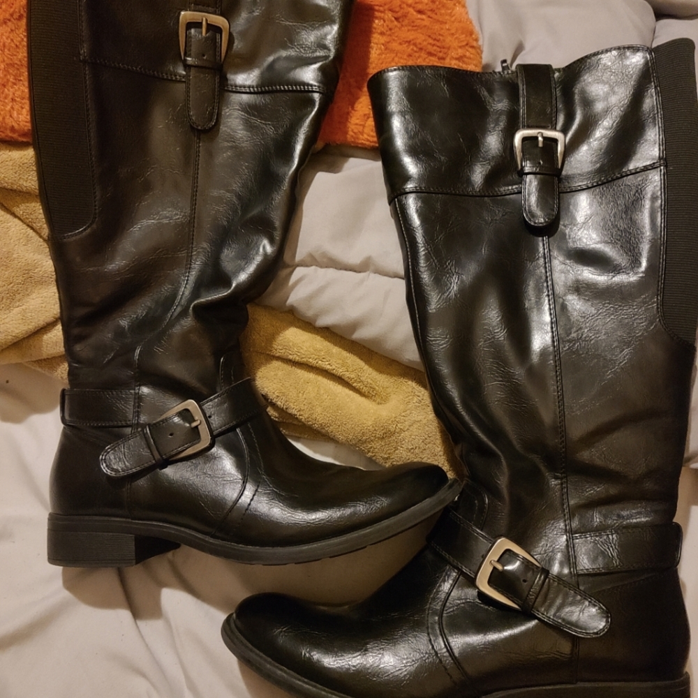 Women's Wear ever black knee high, wide calf boot, size 9